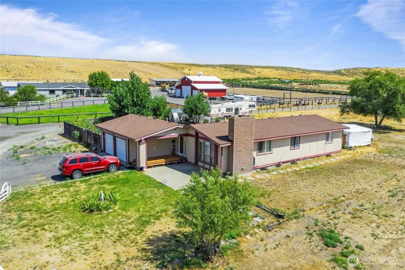 Property photo for 411 N Wahl, Lind photo 2