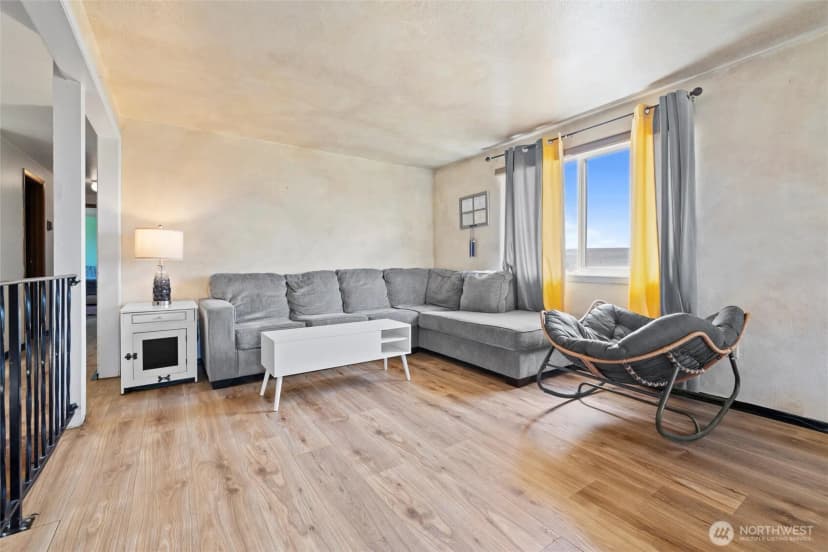 Property photo for 411 N Wahl, Lind photo 7