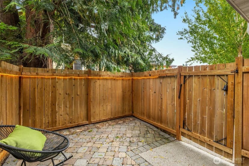 Property photo for 12018 31st Avenue Ne, Seattle photo 19