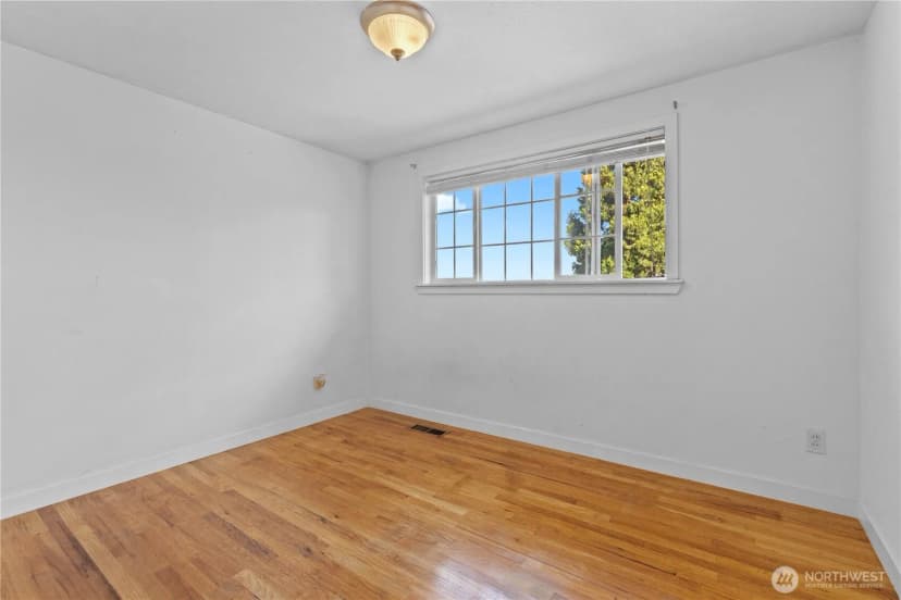 Property photo for 17916 Military Road S, Sea Tac photo 13