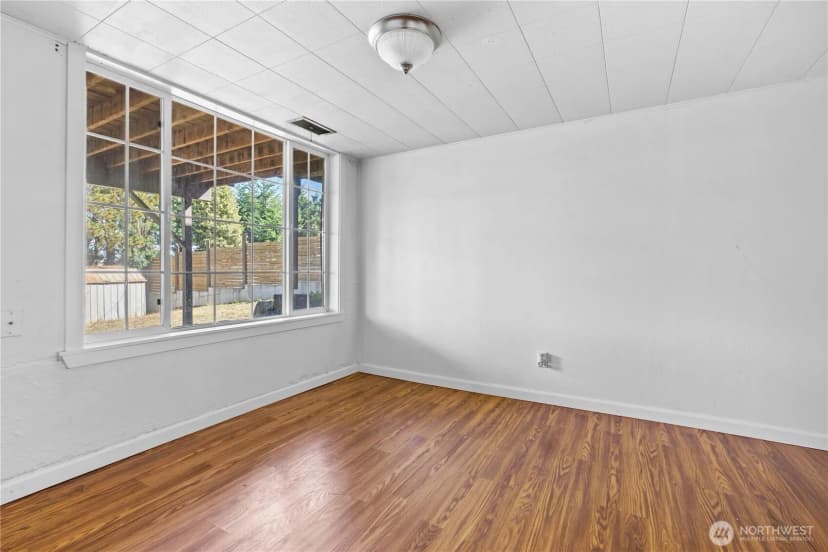 Property photo for 17916 Military Road S, Sea Tac photo 18