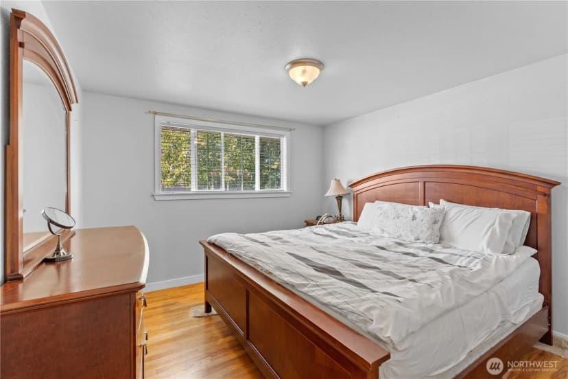 Property photo for 17916 Military Road S, Sea Tac photo 11