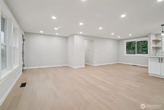 Property photo for 10804 Se 232nd Place, Kent photo 5