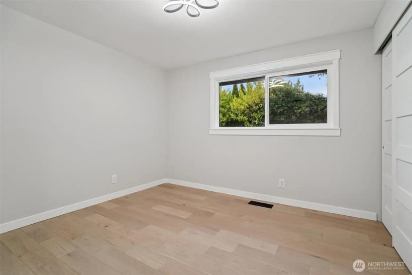 Property photo for 10804 Se 232nd Place, Kent photo 18