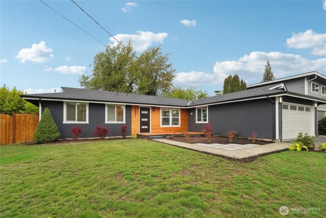 Property photo for 10804 Se 232nd Place, Kent