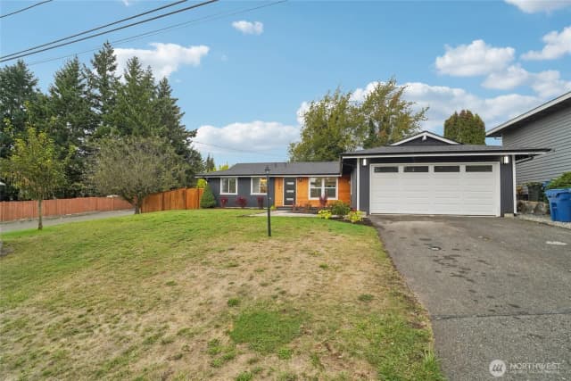Property photo for 10804 Se 232nd Place, Kent photo 2