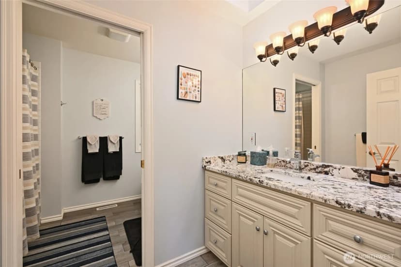 Property photo for 11834 Se 78th Street, Newcastle photo 25