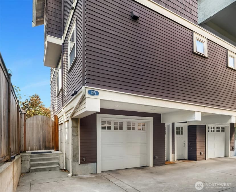 Property photo for 527 11th Avenue E #a, Seattle photo 2