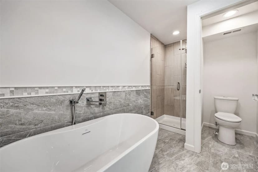 Property photo for 12516 Se 4th Place, Bellevue photo 18
