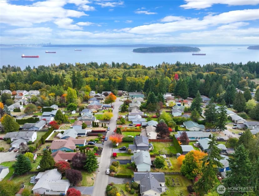 Property photo for 7270 E Raintree Lane, Port Orchard photo 36