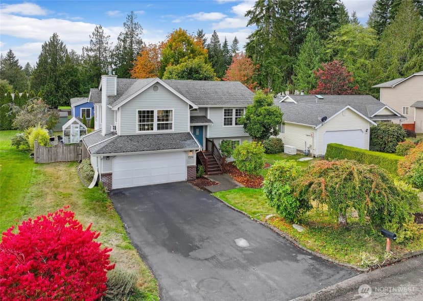 Property photo for 7270 E Raintree Lane, Port Orchard photo 2