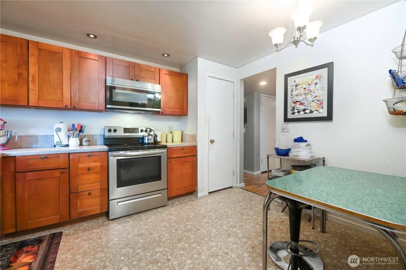 Property photo for 26007 14th Avenue S, Des Moines photo 12