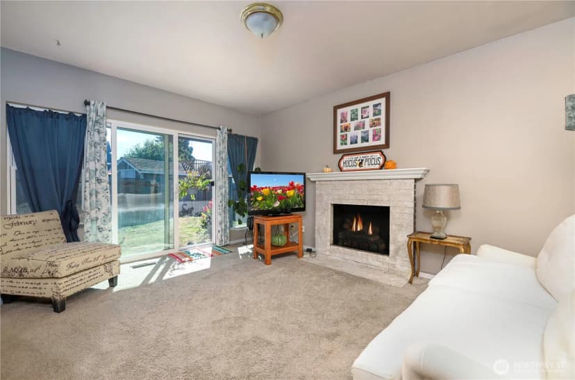 Property photo for 26007 14th Avenue S, Des Moines photo 6