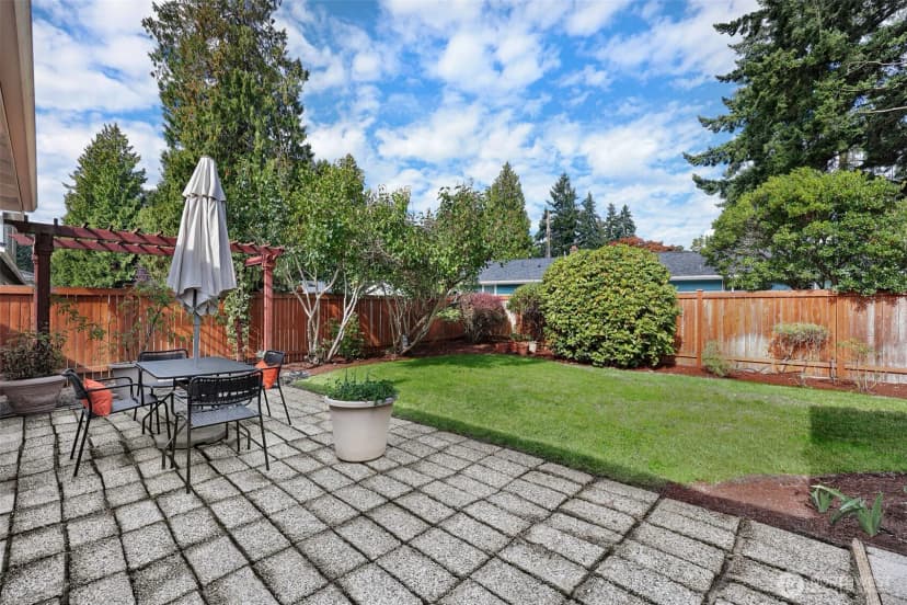 Property photo for 10442 Ne 142nd Street, Kirkland photo 28