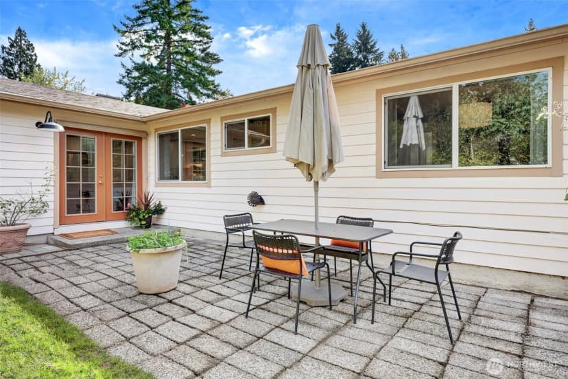 Property photo for 10442 Ne 142nd Street, Kirkland photo 29