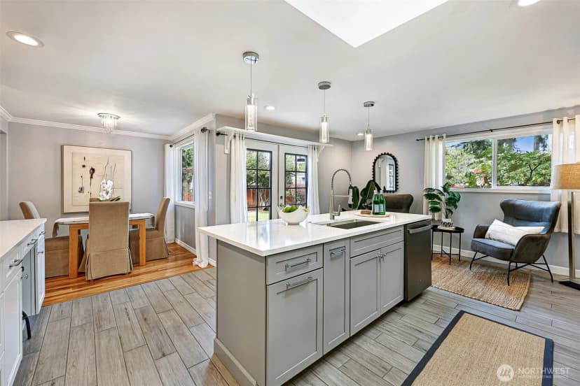 Property photo for 10442 Ne 142nd Street, Kirkland photo 17
