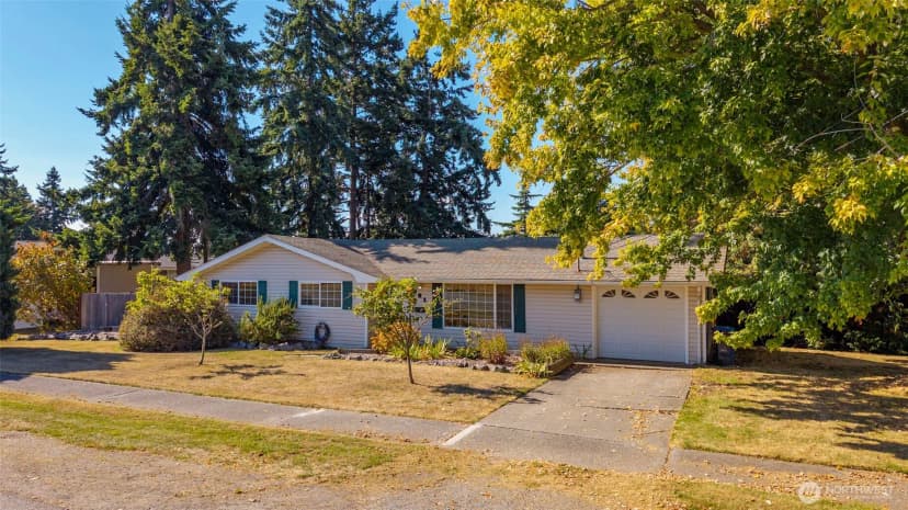 Property photo for 381 Ne Queets Street, Oak Harbor