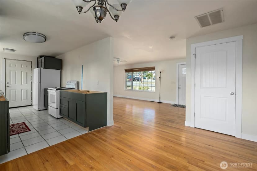 Property photo for 381 Ne Queets Street, Oak Harbor photo 12