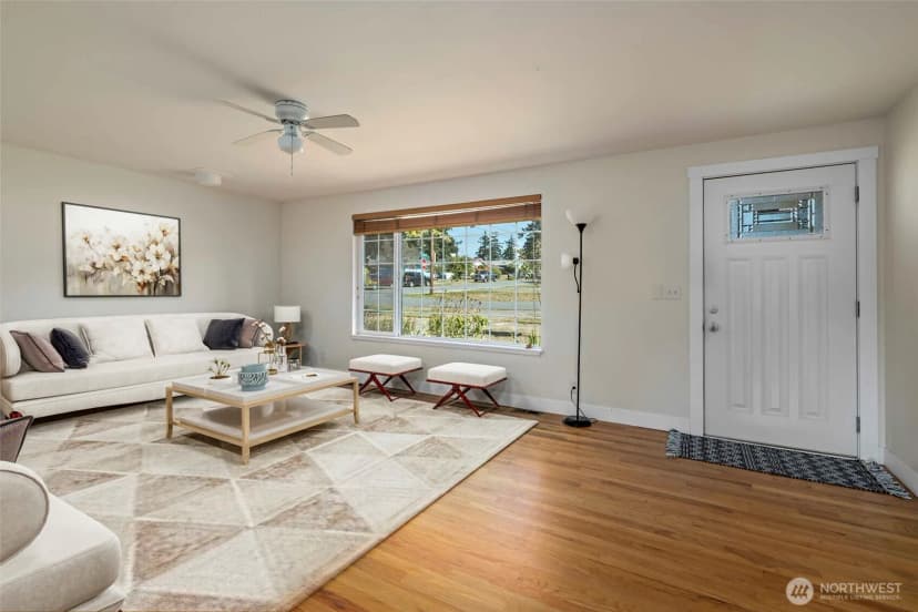 Property photo for 381 Ne Queets Street, Oak Harbor photo 6