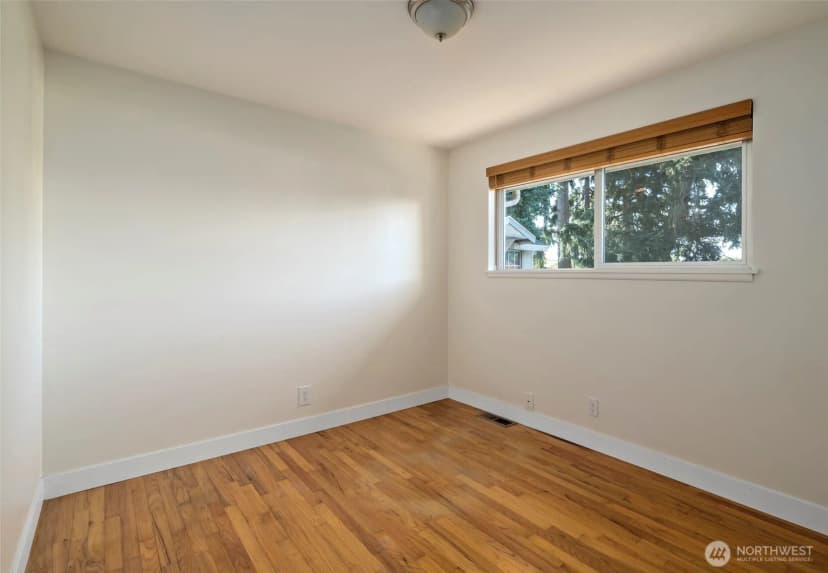 Property photo for 381 Ne Queets Street, Oak Harbor photo 25