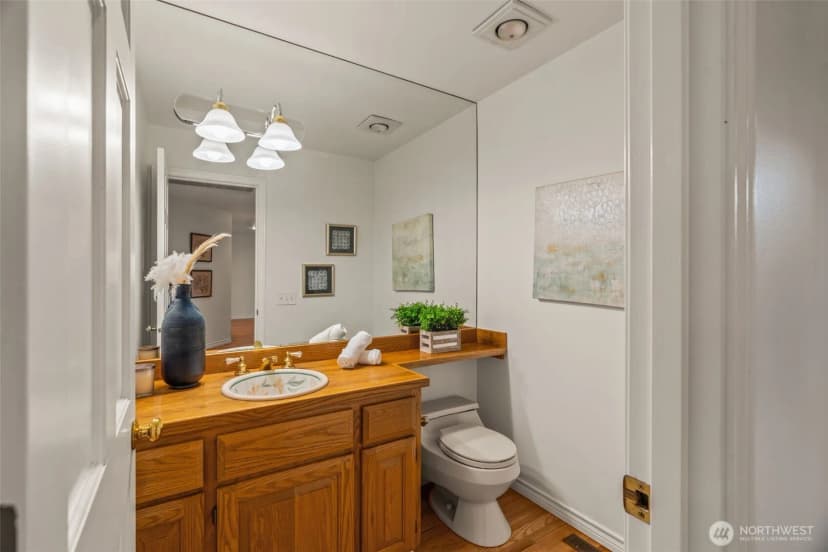Property photo for 13813 68th Avenue W, Edmonds photo 20