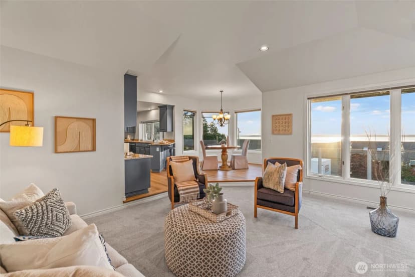 Property photo for 13813 68th Avenue W, Edmonds photo 18