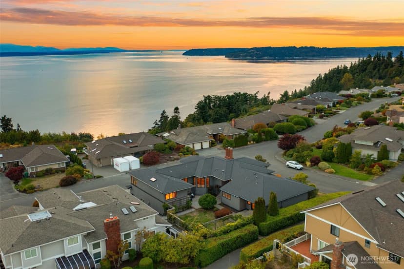 Property photo for 13813 68th Avenue W, Edmonds photo 39