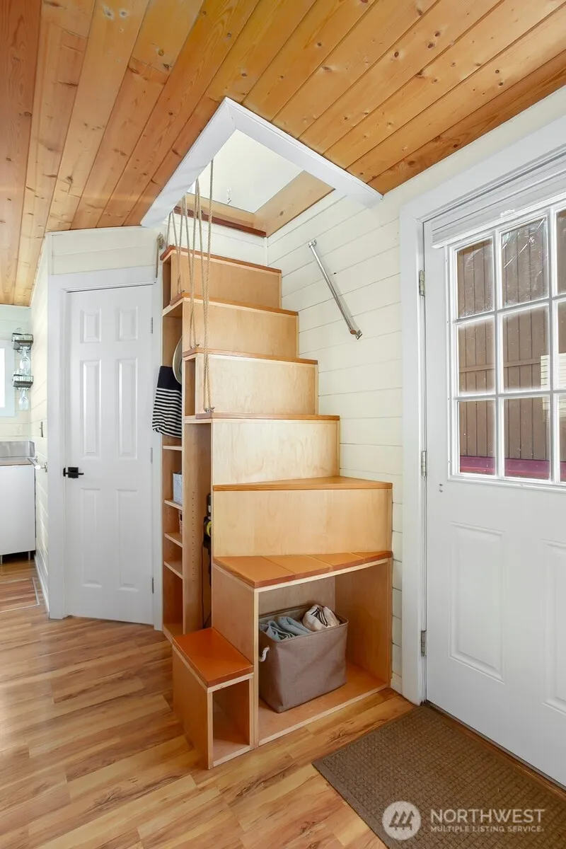 Property photo for 2143 N Northlake Way #15, Seattle photo 15