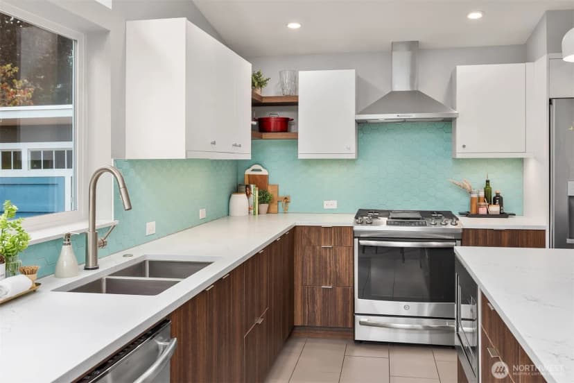 Property photo for 7503 32nd Avenue Ne, Seattle photo 11