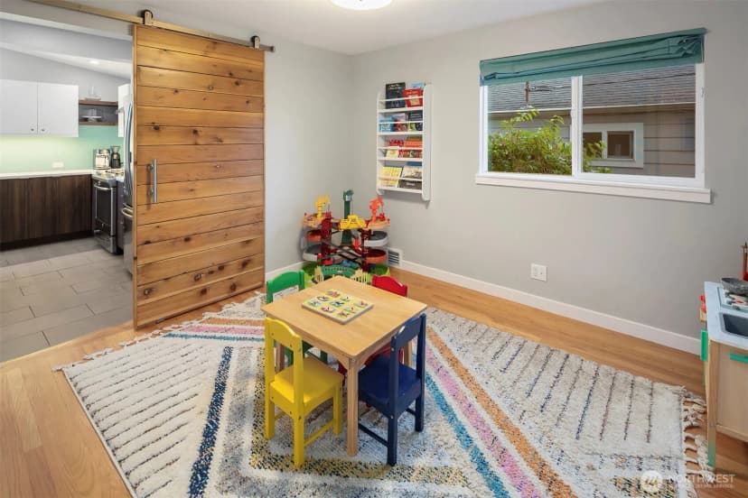 Property photo for 7503 32nd Avenue Ne, Seattle photo 12