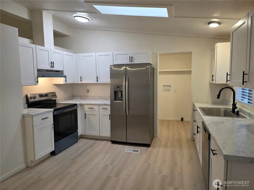 Property photo for 7106 256th Street Ct E, Graham photo 15
