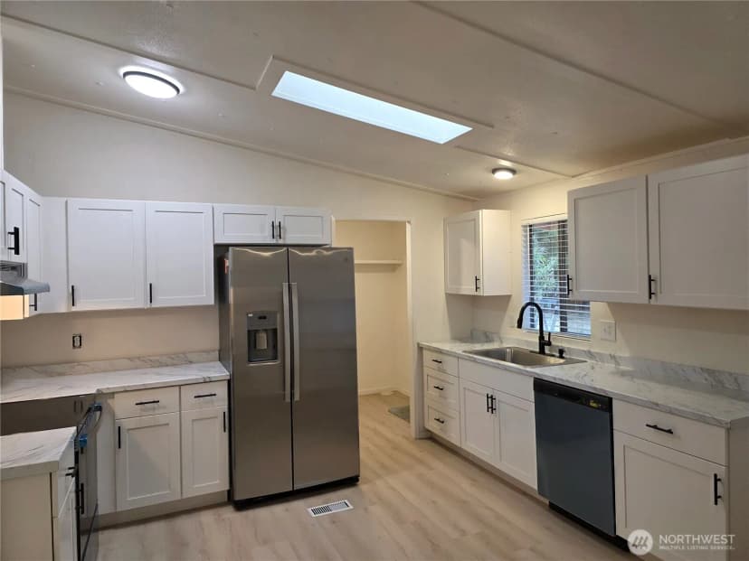 Property photo for 7106 256th Street Ct E, Graham photo 14