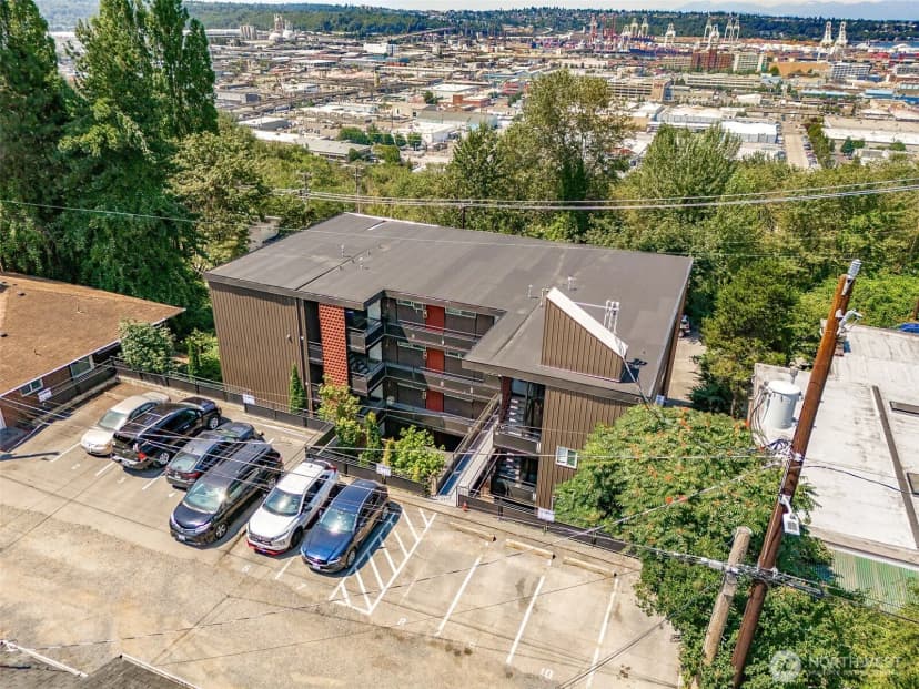 Property photo for 2414 13th Avenue S, Seattle photo 12