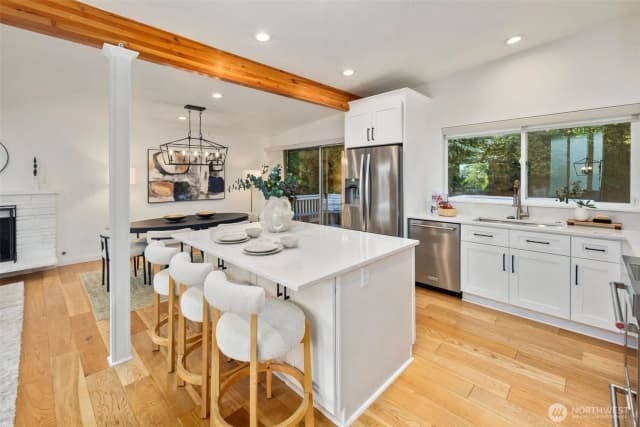 Property photo for 201 165th Avenue Ne, Bellevue photo 5