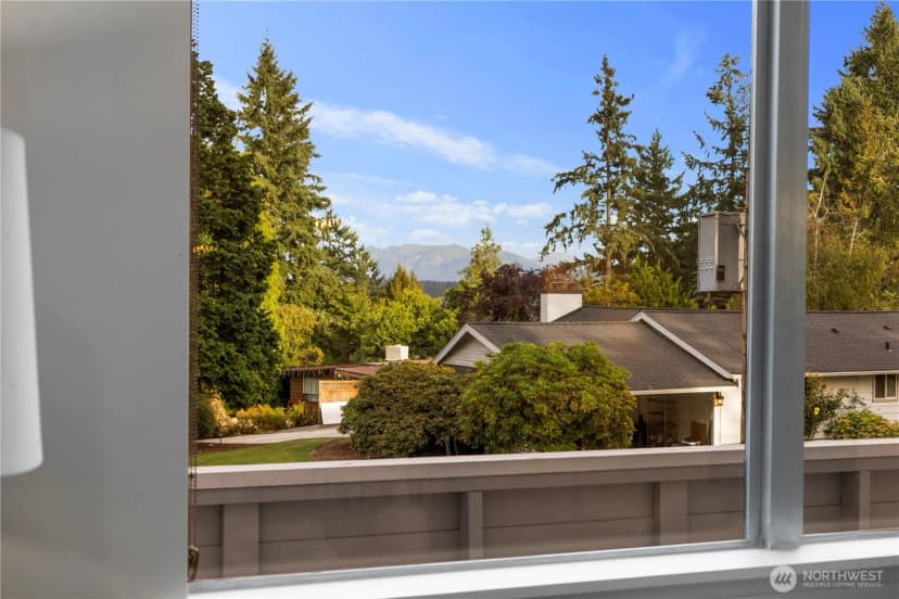 Property photo for 201 165th Avenue Ne, Bellevue photo 34