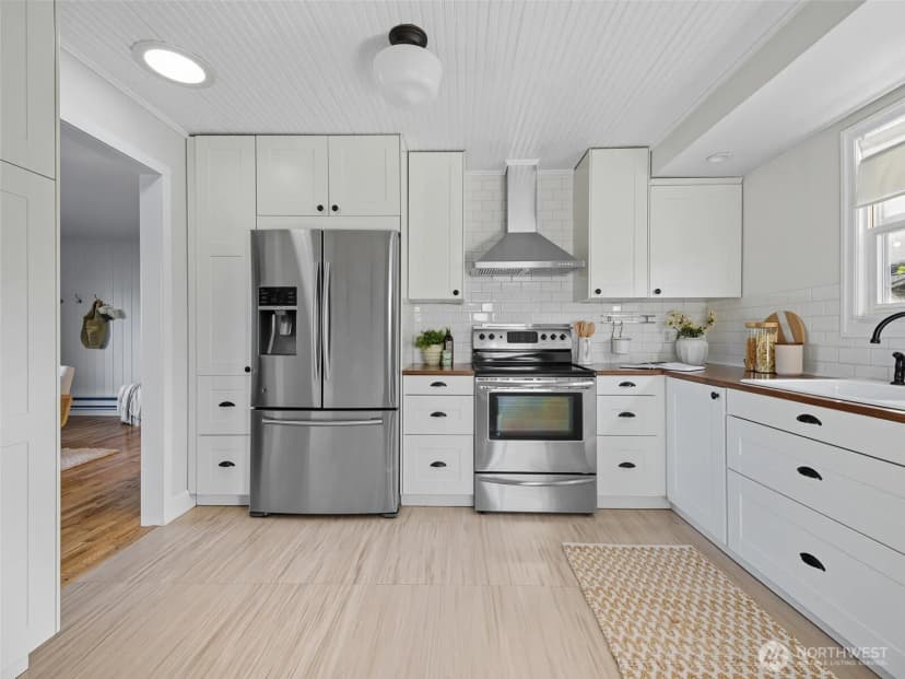 Property photo for 9303 32nd Avenue Sw, Seattle photo 12