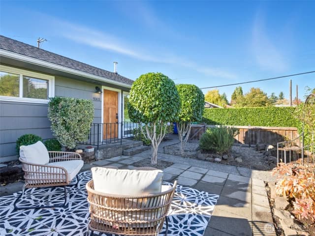 Property photo for 9303 32nd Avenue Sw, Seattle photo 3