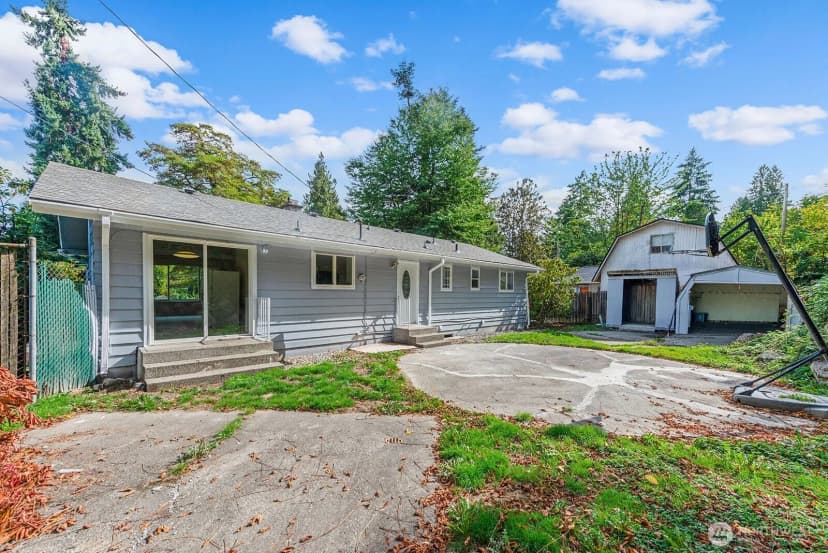 Property photo for 11608 8th Avenue S, Seattle photo 18