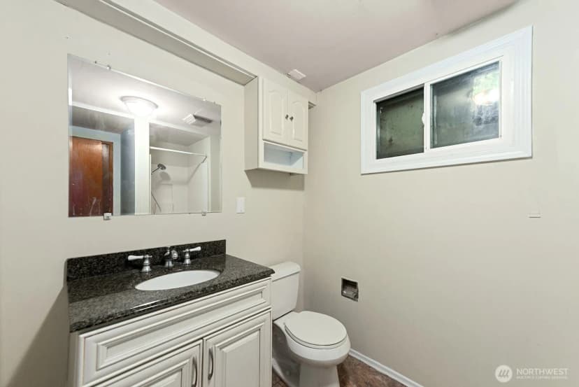 Property photo for 11608 8th Avenue S, Seattle photo 16