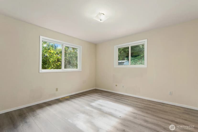 Property photo for 11608 8th Avenue S, Seattle photo 13