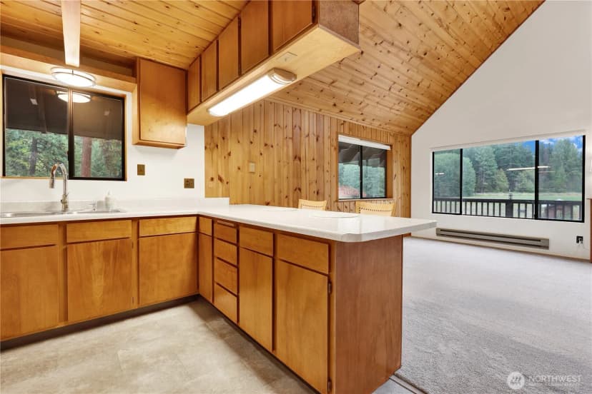 Property photo for 2001 Zrebeic Road, Cle Elum photo 11