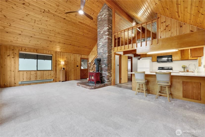 Property photo for 2001 Zrebeic Road, Cle Elum photo 9