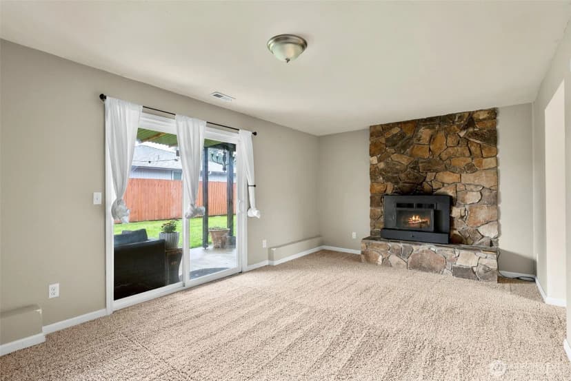 Property photo for 1710 12th Avenue Nw, Puyallup photo 23