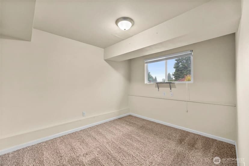Property photo for 1710 12th Avenue Nw, Puyallup photo 26