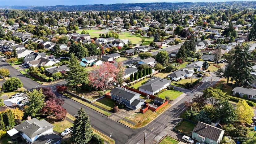 Property photo for 1710 12th Avenue Nw, Puyallup photo 40