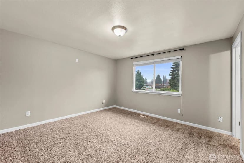 Property photo for 1710 12th Avenue Nw, Puyallup photo 17