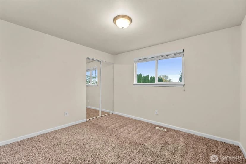 Property photo for 1710 12th Avenue Nw, Puyallup photo 19