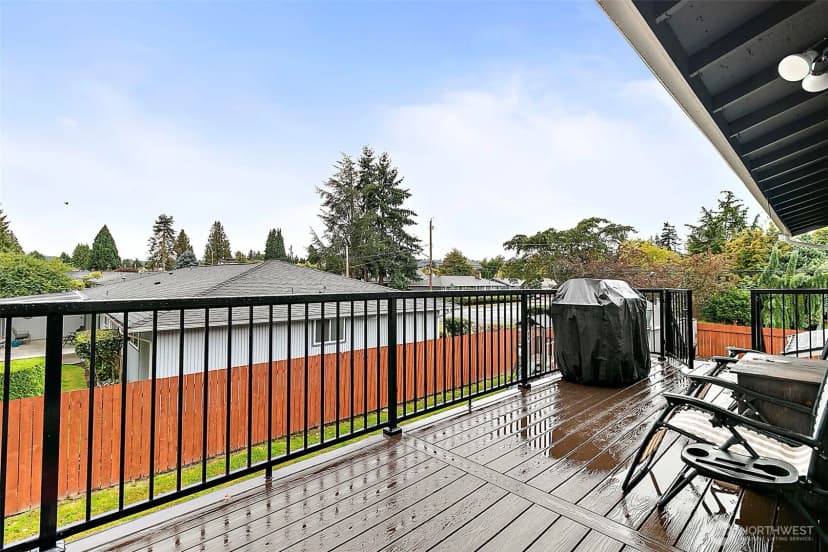 Property photo for 1710 12th Avenue Nw, Puyallup photo 31
