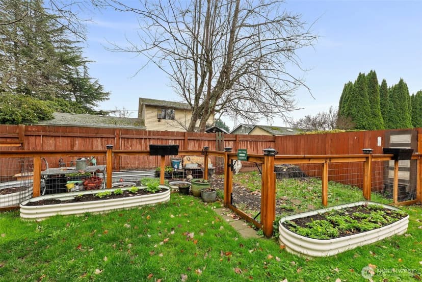 Property photo for 1710 12th Avenue Nw, Puyallup photo 33