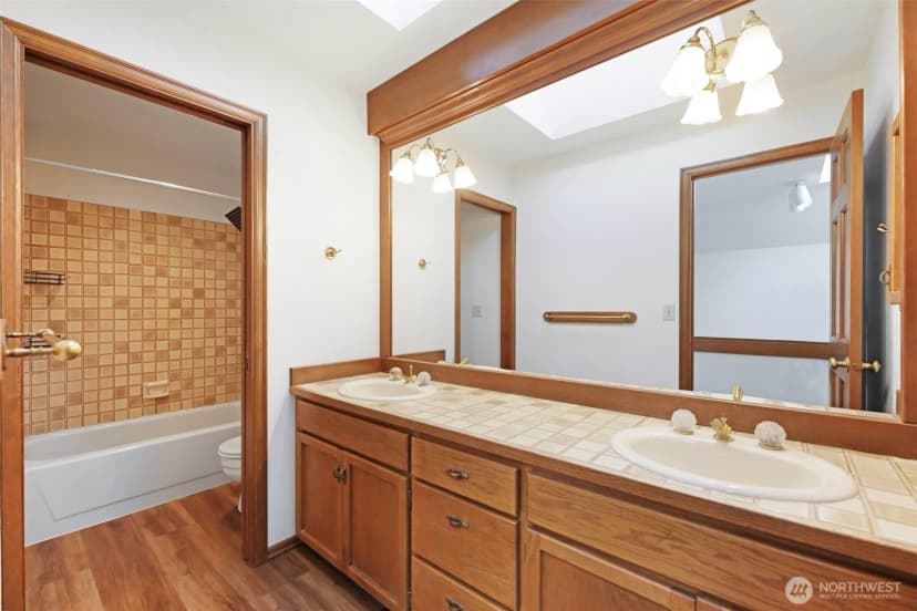 Property photo for 2410 223rd Place Ne, Sammamish photo 24